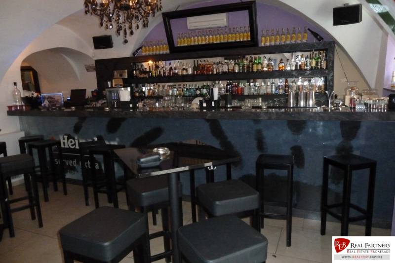 Bar Ventúrska 16 002.jpg