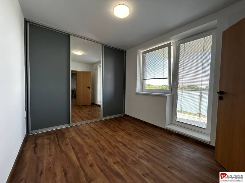 WhatsApp Image 2025-09-02 at 14.08.09 (2).jpeg