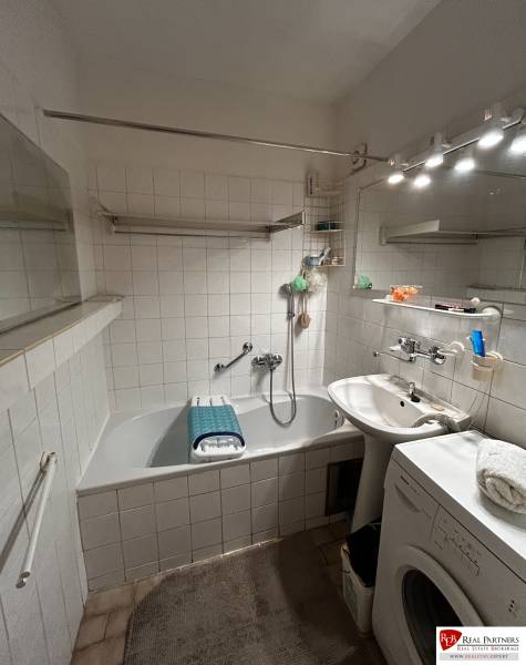 Snímka obrazovky 2025-05-22 o 19.03.31.png