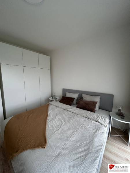 WhatsApp Image 2025-10-15 at 11.22.52 (4).jpeg