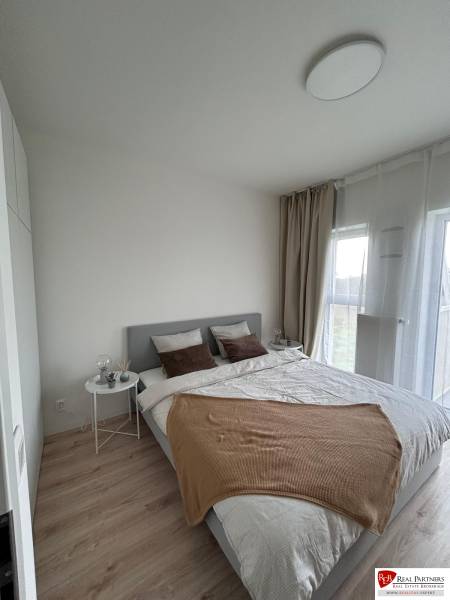 WhatsApp Image 2025-10-15 at 11.22.52 (3).jpeg