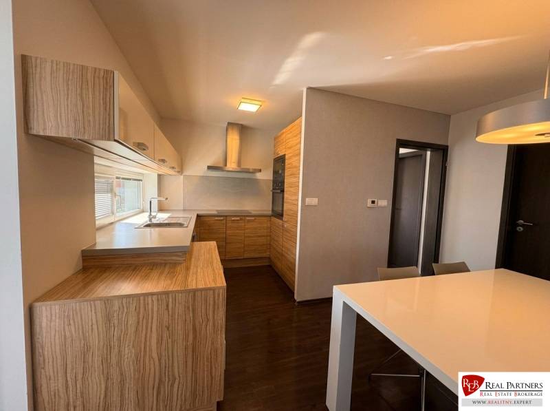 Spolupráca_Rovinka_Dom_kuchyňa 1.jpeg