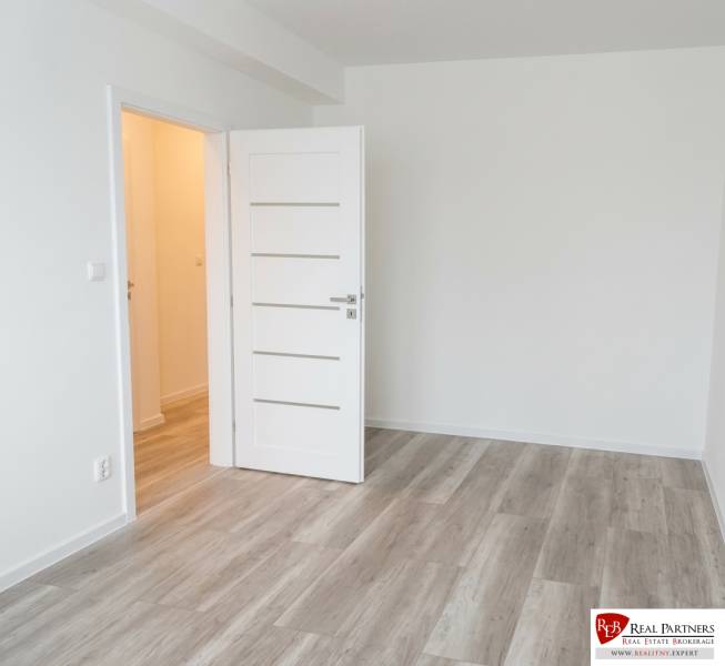 Kazanská ul_izba_chodba.jpg