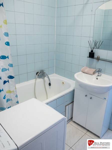 Račianske mýto_kupelna.jpg