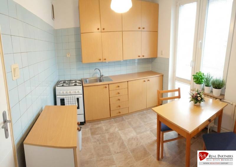 Račianske mýto_kuchyňa.jpg