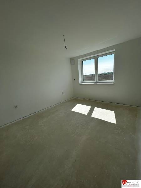 WhatsApp Image 2025-08-11 at 16.28.15 (4).jpeg