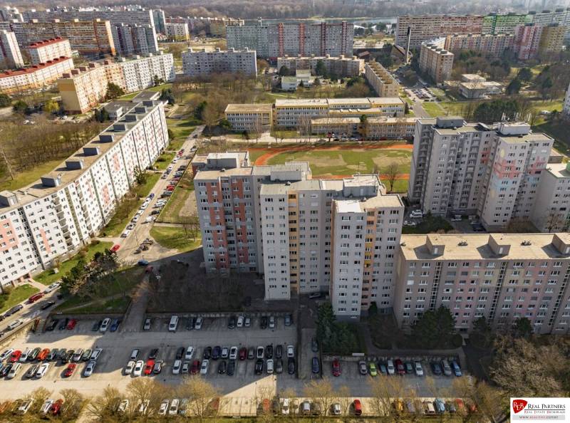 Budatínska_pohlad z vrchu.jpg