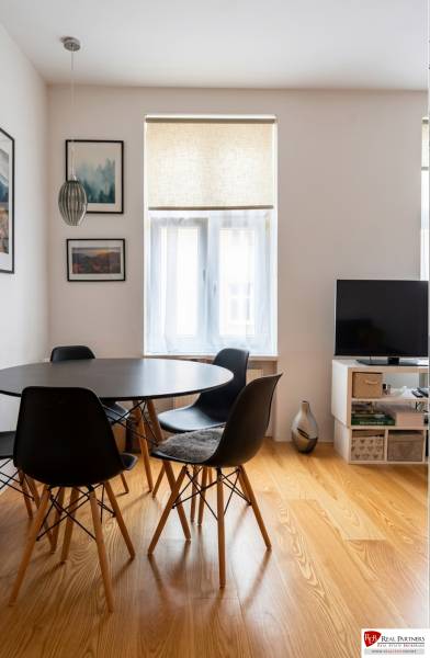 Mestská, Bratislava III_nájom_obyvacka2.jpg