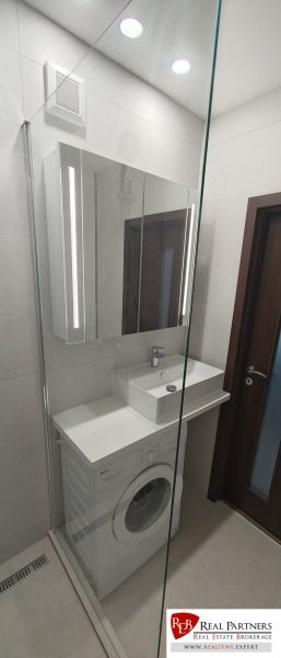 192742500 (5).jpg