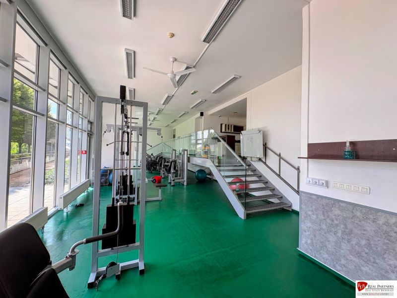 2izb_Tri veže_2. veža, Bajkalská 9B_fitnes.jpg