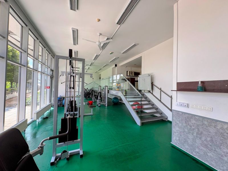 2izb_Tri veže_2. veža, Bajkalská 9B_fitnes.jpg