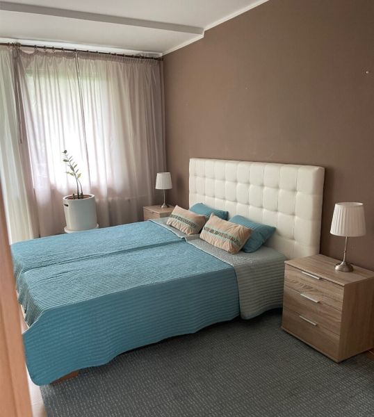 Prenájom - 3-izbový byt s balkónom – Ružinovská ulica_1..jpg