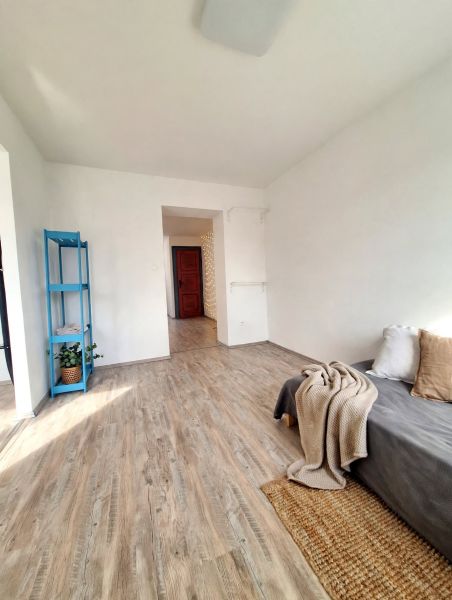 menšia izba (cca. 14 m2)