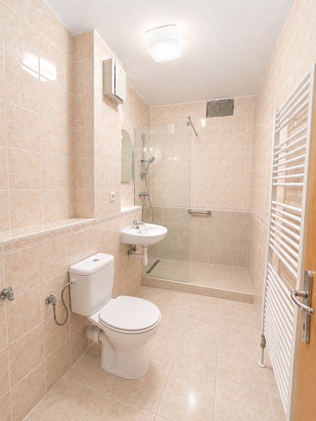 Cabanova ul_kupelna a wc_05.jpg